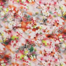 Viscose met roze digitale bloemenprint