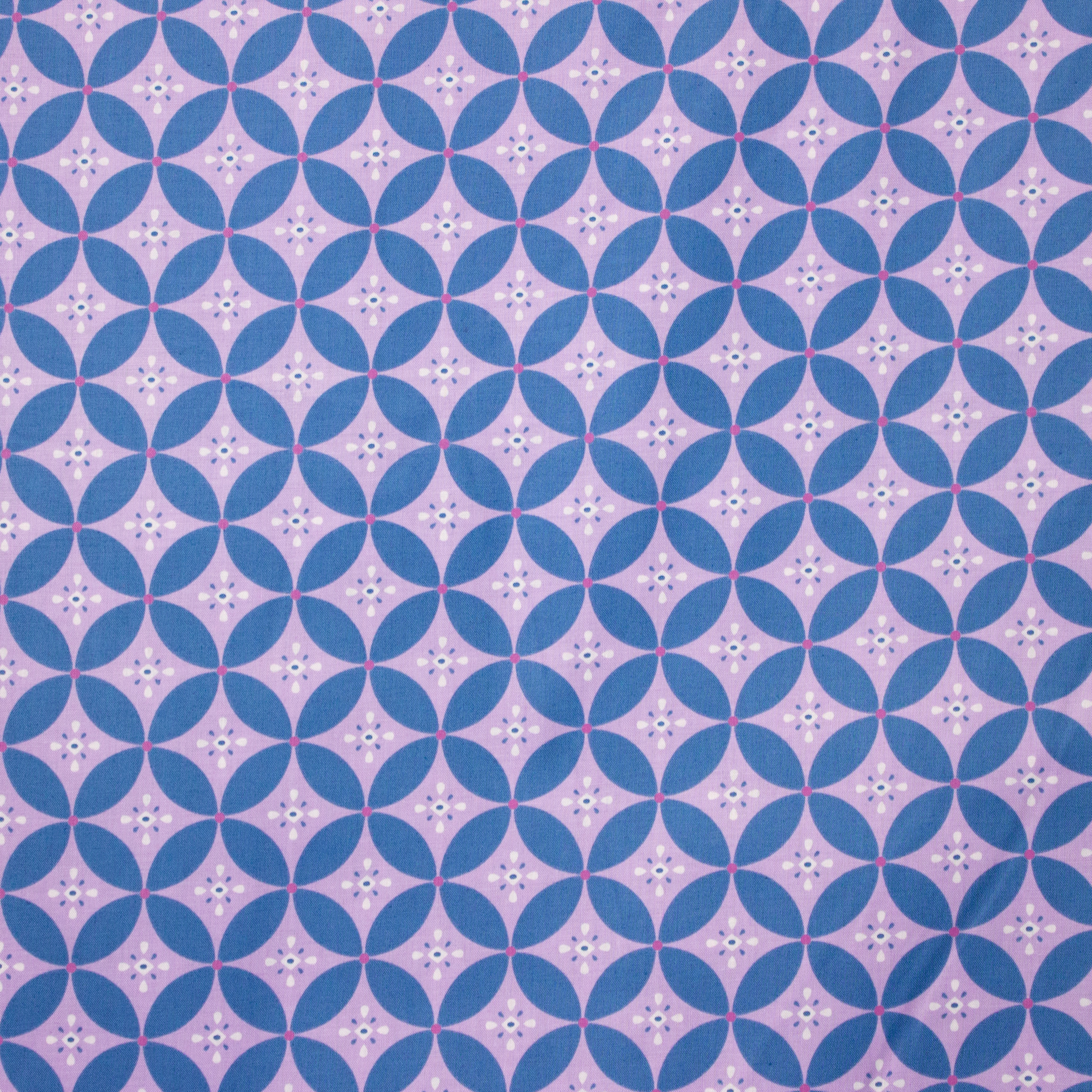 Lila katoen met blauw patroon