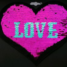 Opnaaibare omkeerbare pailletten applicatie - hart 'Love' - 17 x 20 cm