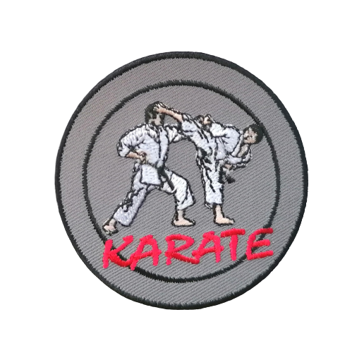 Ronde grijze applicatie - karate - 7 cm