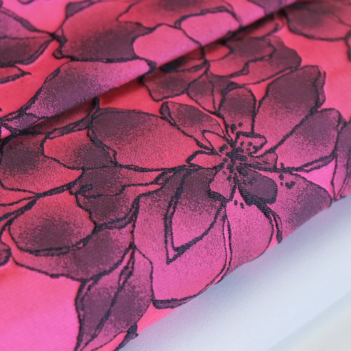 Roze stevige polyester jacquard met zwarte bloemen