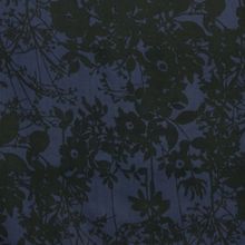 Tencel donkerblauw met zwarte takken en bloemen - Stitched By You