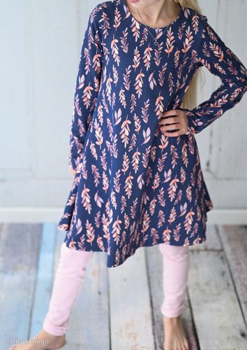 Modal-katoen tricot donkerblauw met roze takjes