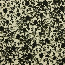 Satijn viscose ecru/zwart met wazig bloemenpatroon