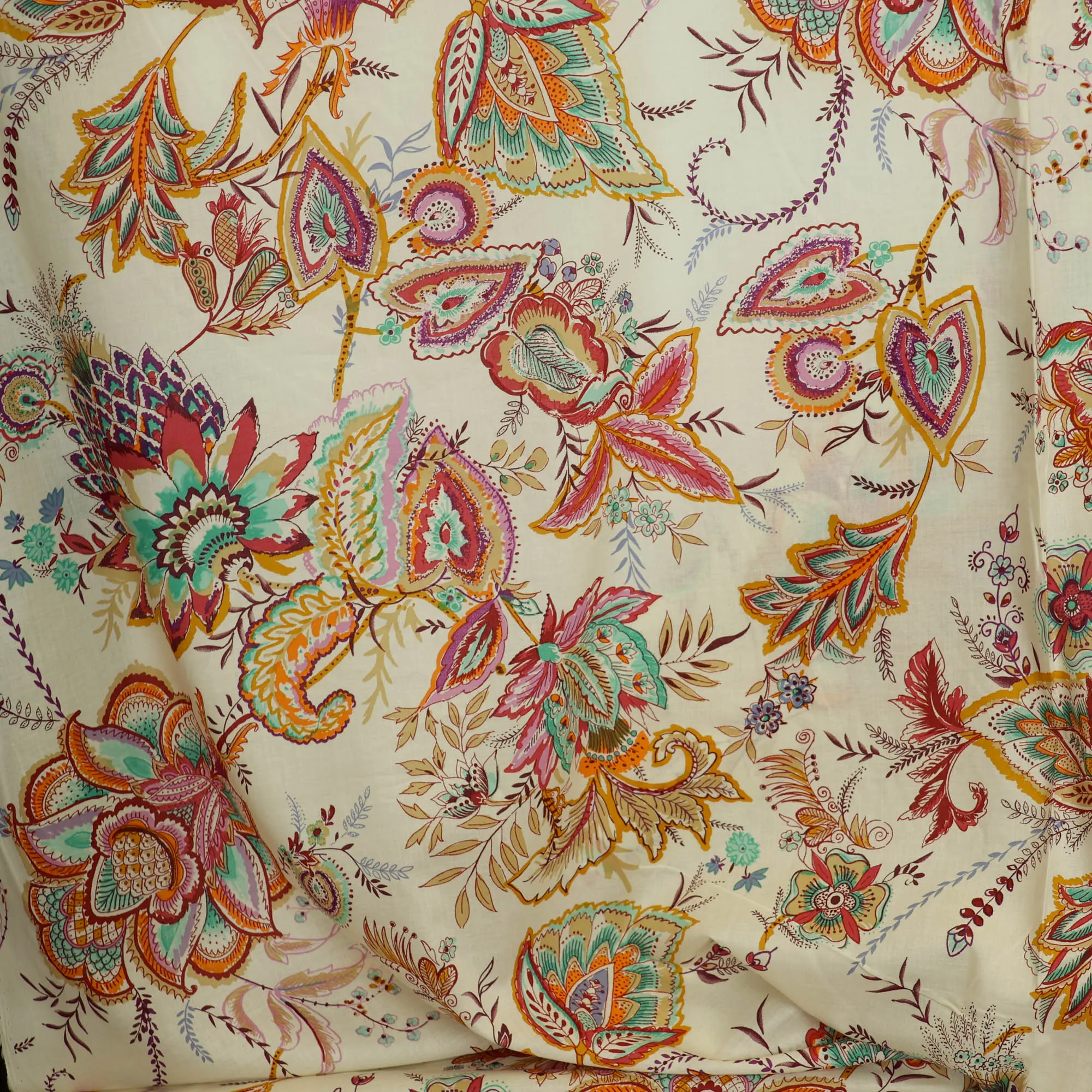 Katoen beige met kleurrijke print