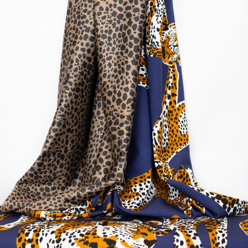 Donkerblauwe tricot met luipaard, achterzijde met luipaard motief