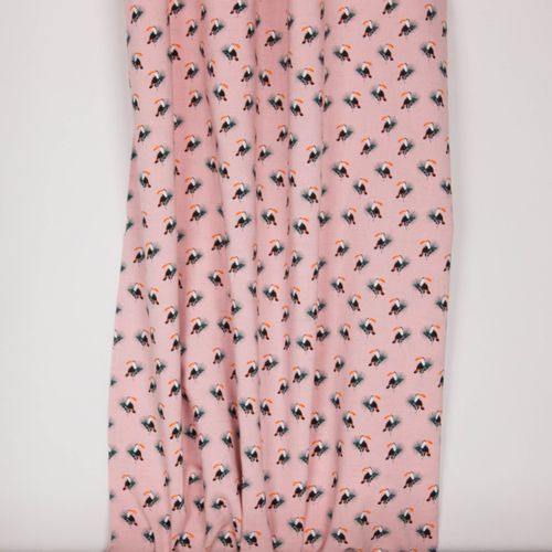 Roze viscose / linnen mengeling met toekans "Linen Toucan" van Penelope