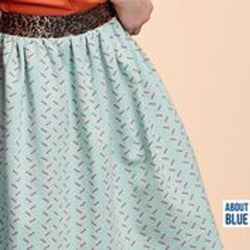 Munt french terry met stippen 'We wonder Tridots' van About Blue Fabrics