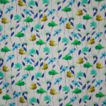 Fijne piqué stof met bloemenprint