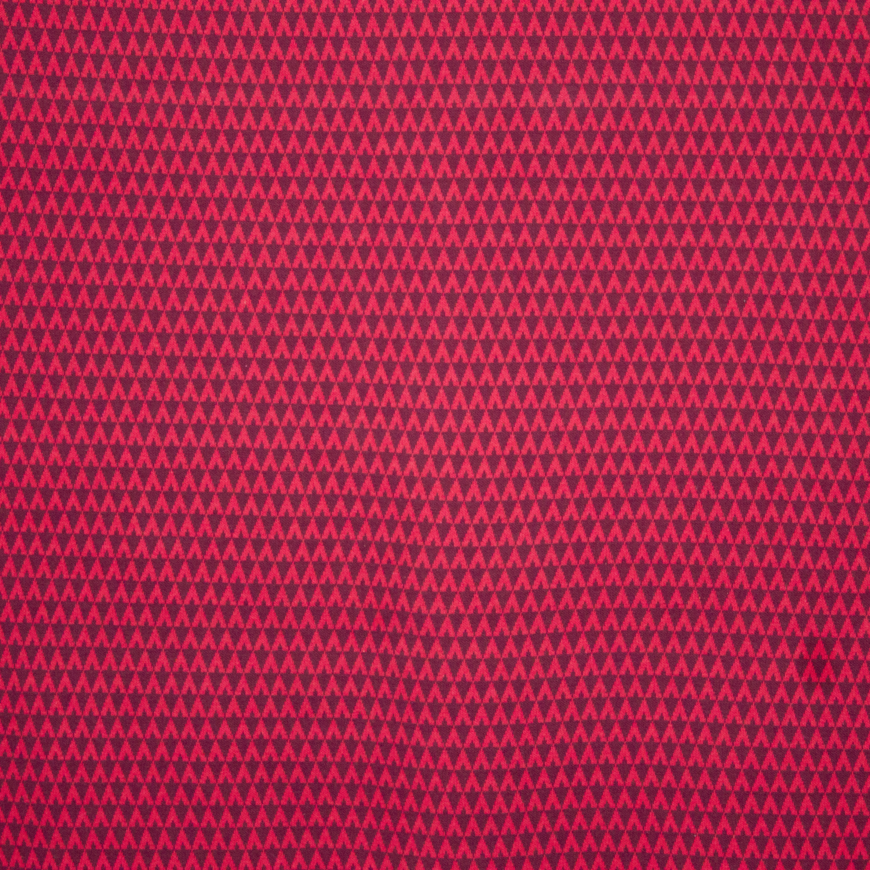 Jacquard Triangle Dark Red