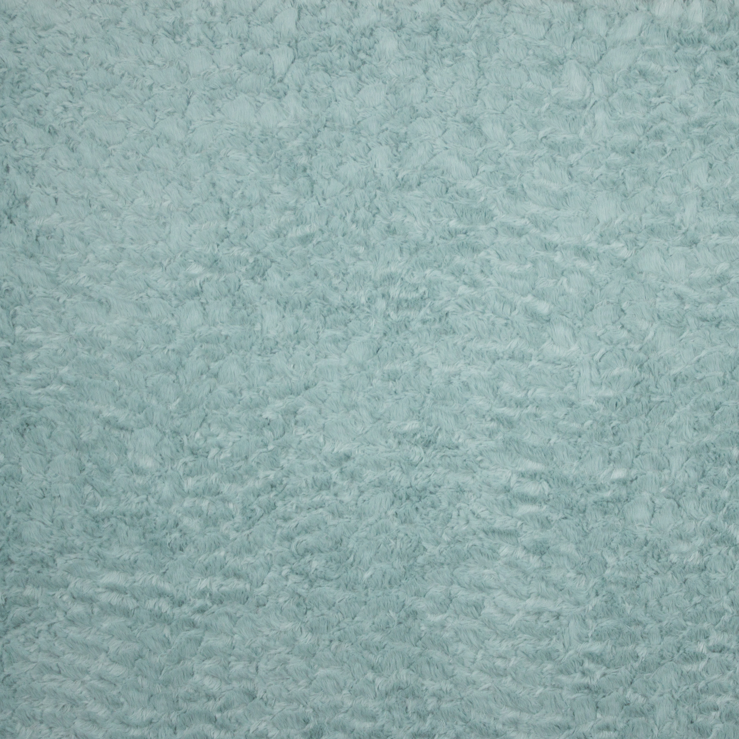 Zachtblauwe imitatiepels met reliëf