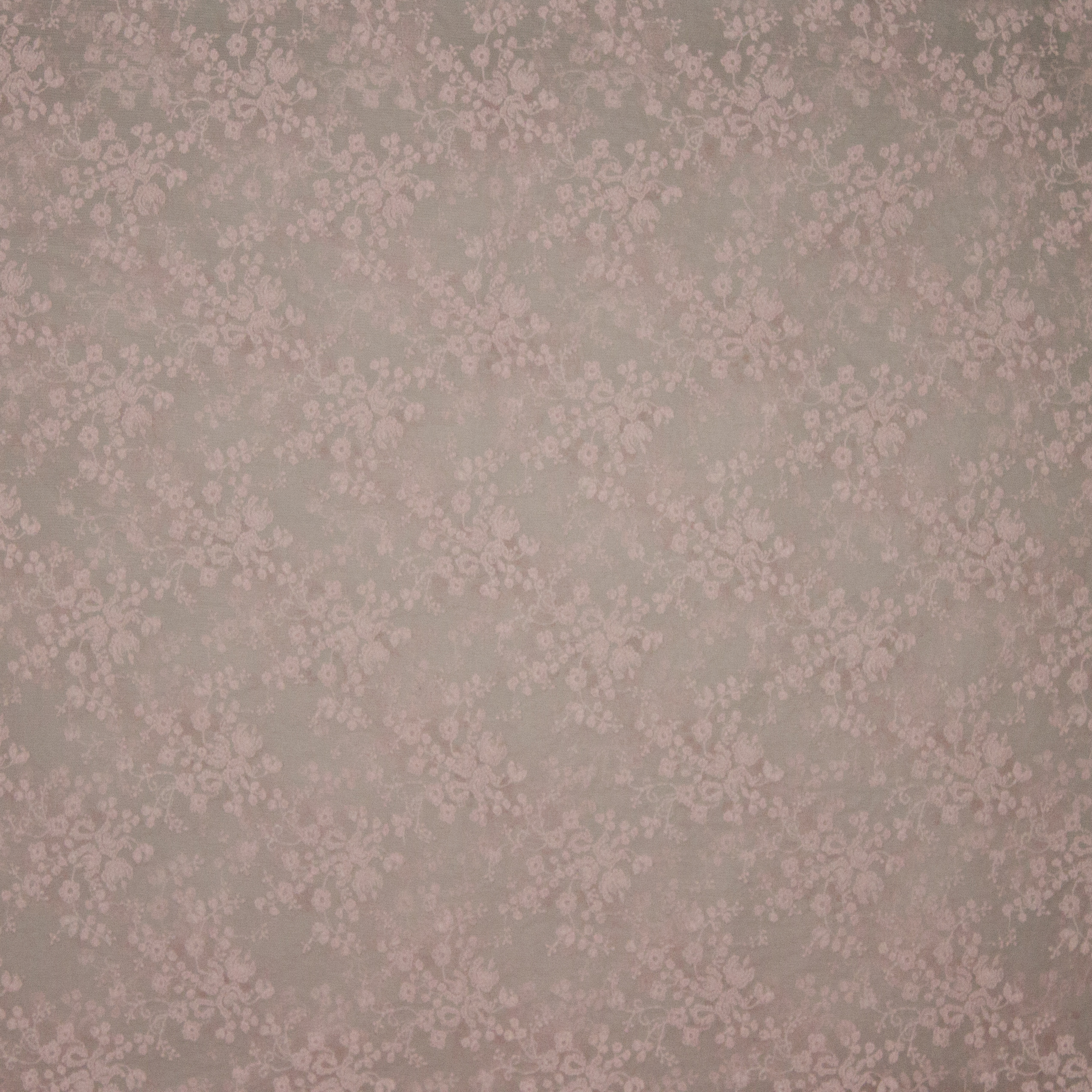 Fijne roze kant op tule