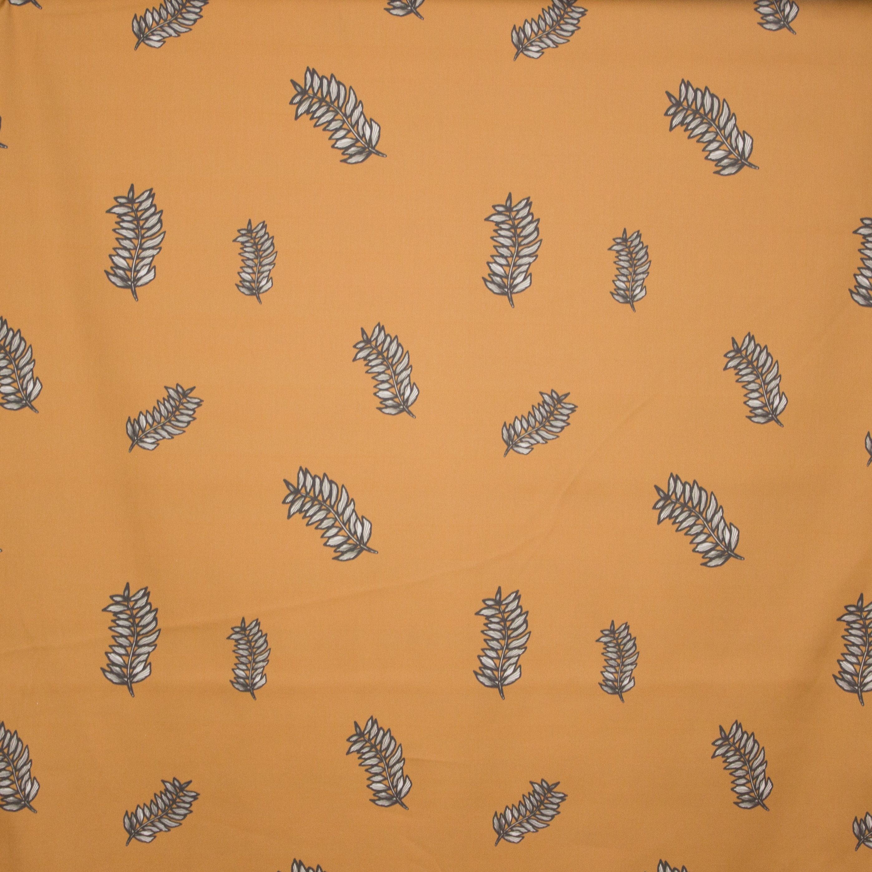 gesatineerde katoen met takjes en blaadjes