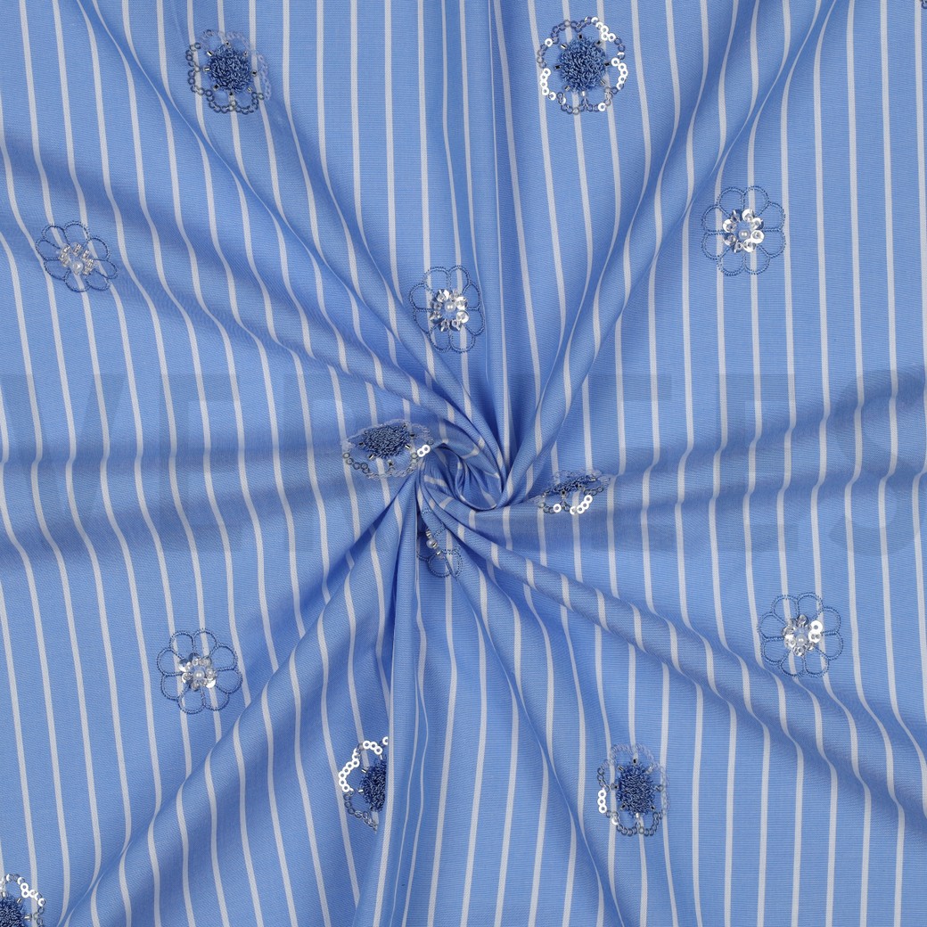 Popeline blauw met strepen en geboorduurde bloemen paillet en parel - Poppy