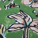Groene viscose met bloemen van La Maison Victor