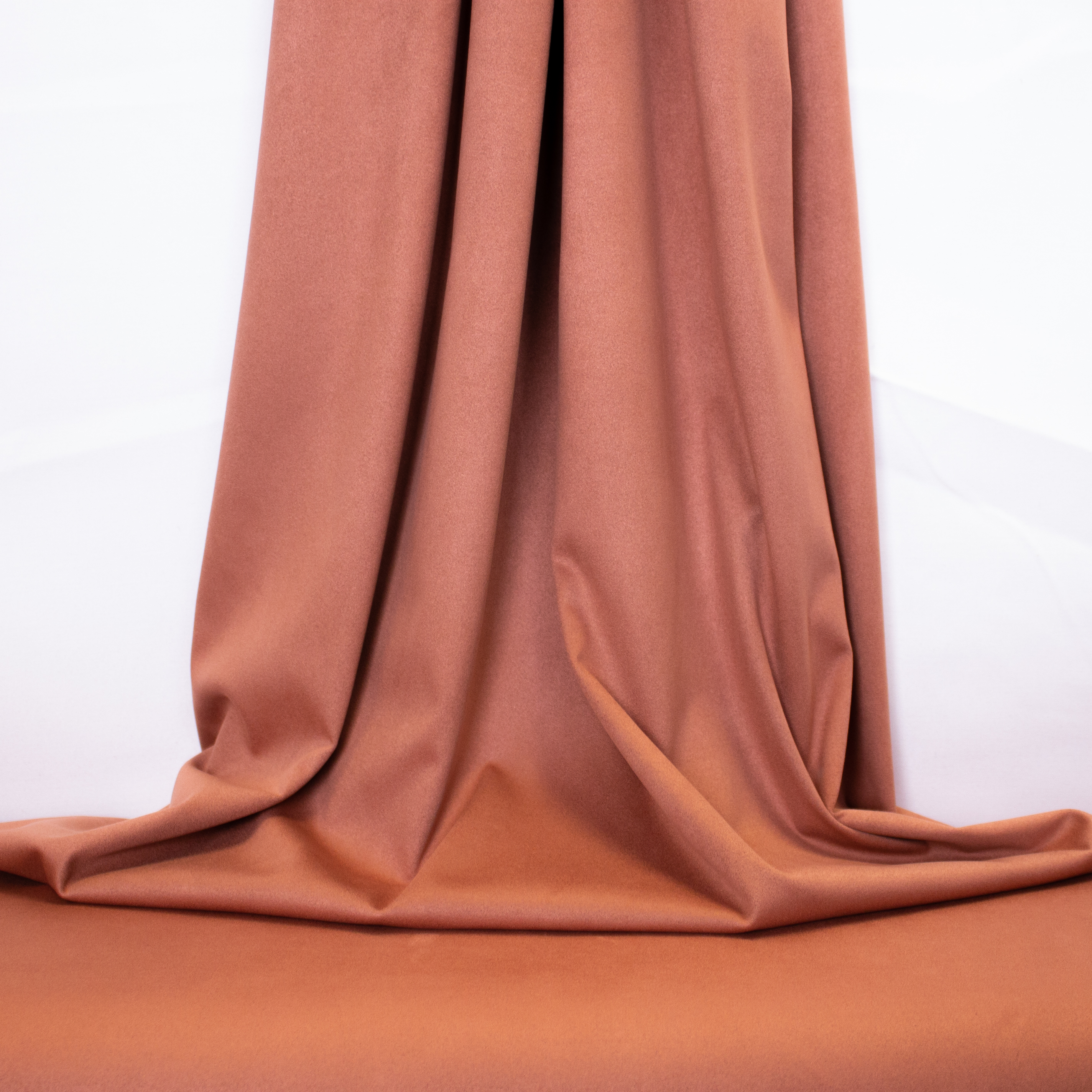 Donkere Zalmkleurige Suede Alcantara van La Maison Victor