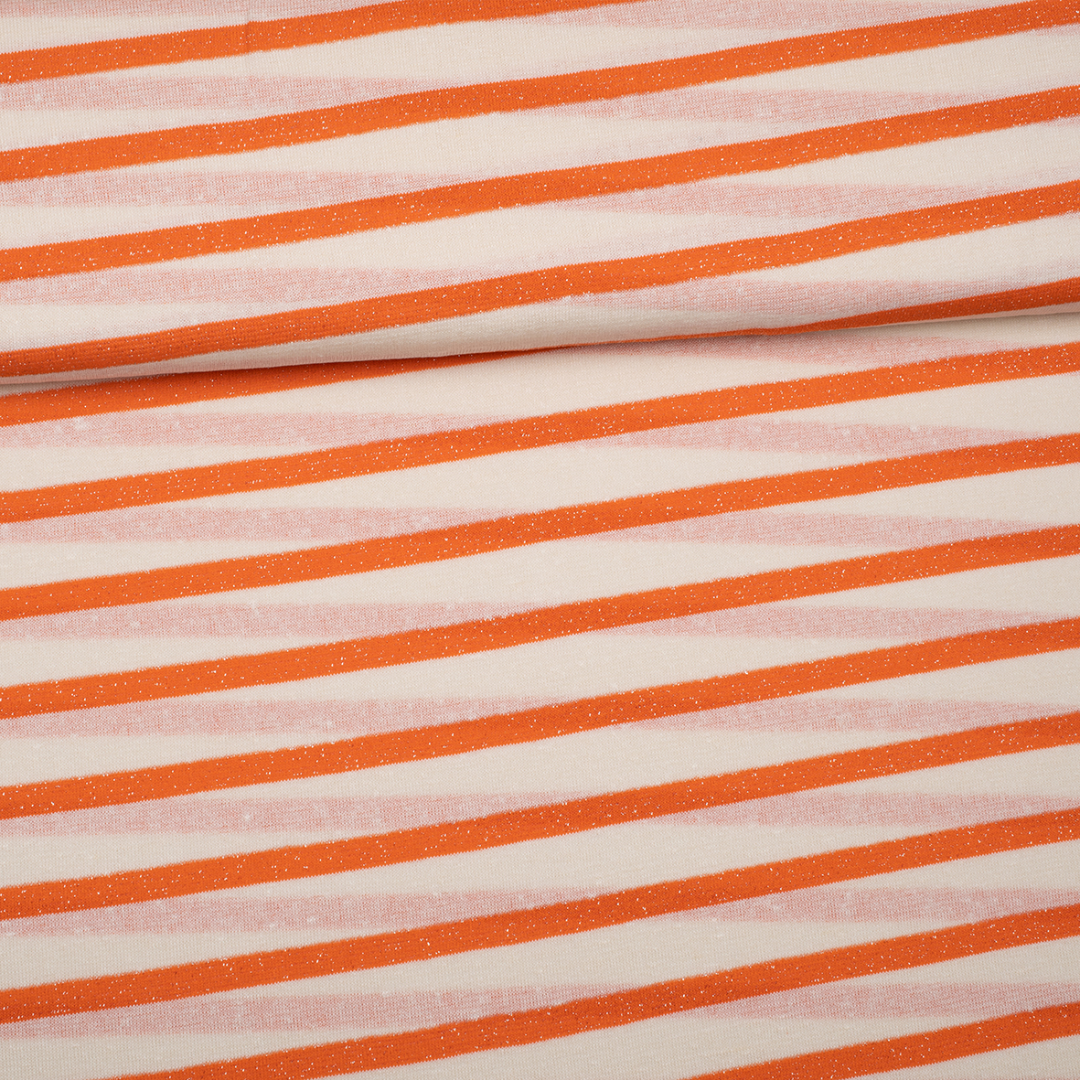 Wit-oranje breisel met zilver - Knipmode Collectie Lente-Zomer 2022