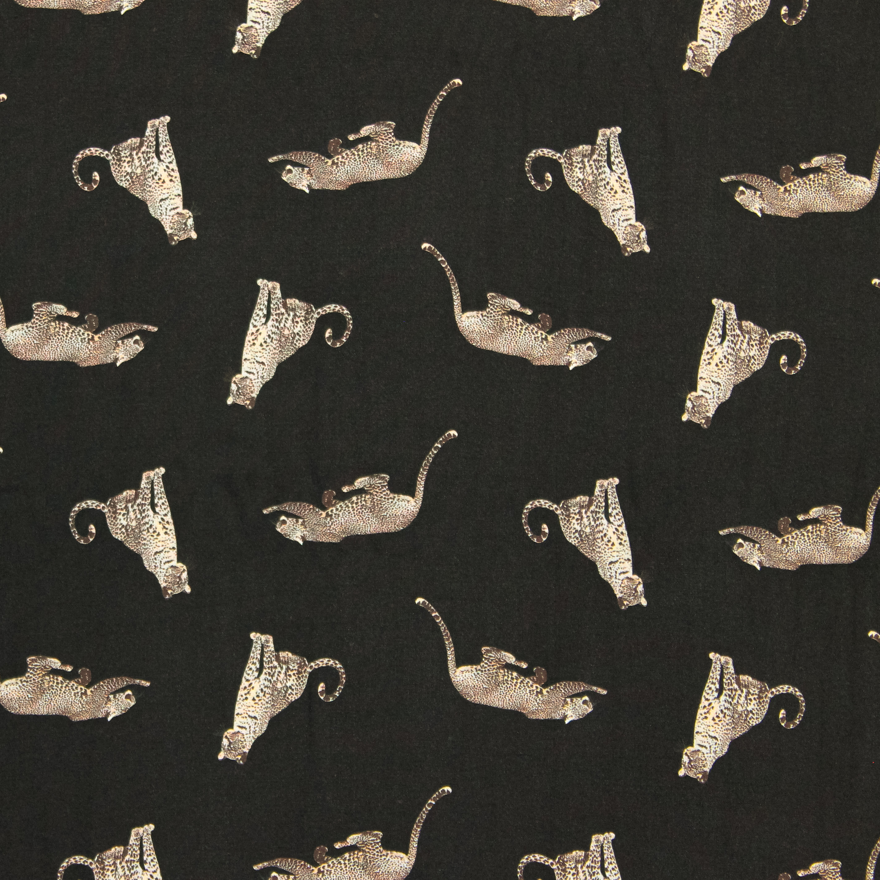 Viscose zwart met luipaarden- Burda