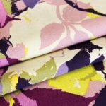 rekbare viscose paars met paarse bladeren en vlekken