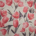 Dikke, grijze tricot met rode tulpen