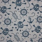 Lichtgrijze gebreide sweaterstof met doodshoofden, ankers en touwen