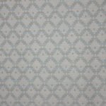 Fijn breitje met geometrische motief in wit, lichtblauw en zilveren glitter