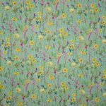 Lichtgroene viscose met fijn bloemenmotief van 'La Maison Victor'