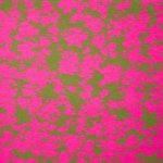 Kaki viscose tricot met abstract fuchsia motief