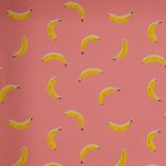 Zalmroze kindertricot met bananen