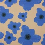 Beige italiaanse crêpe met blauwe bloemen