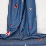 Blauwe jeans met glitter elementen