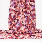 Rode viscose met bloemen van La Maison Victor