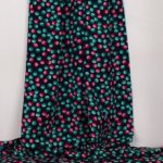 Nachtblauwe viscose met ovalen in rood en groen