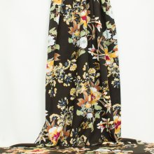 Zwarte Viscose met grote bloemen