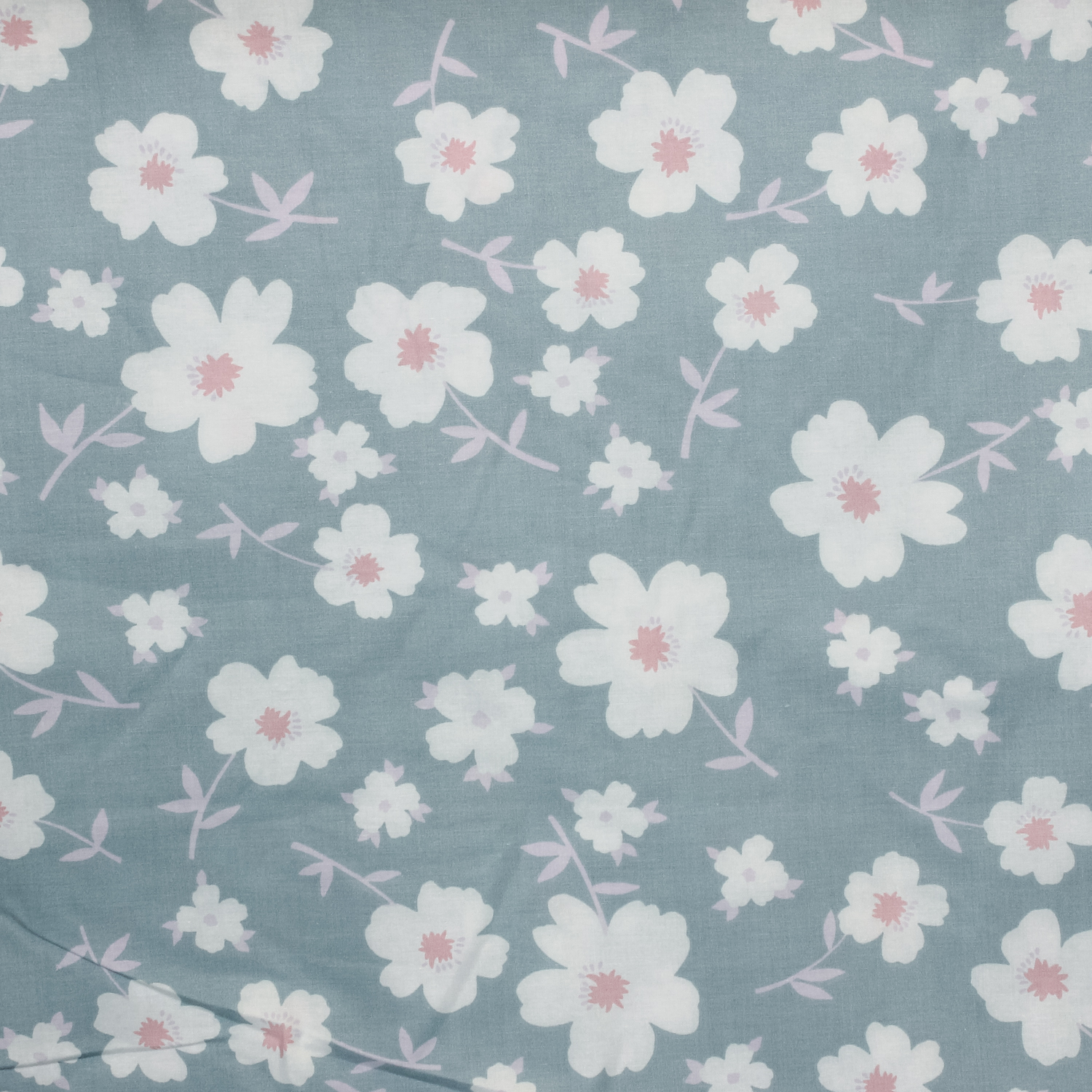 Lakenstof katoen blauw en witte bloemen