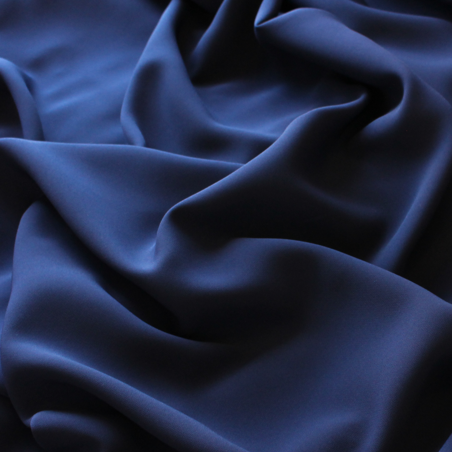 Stretch crêpe donkerblauw/marineblauw- Lorré