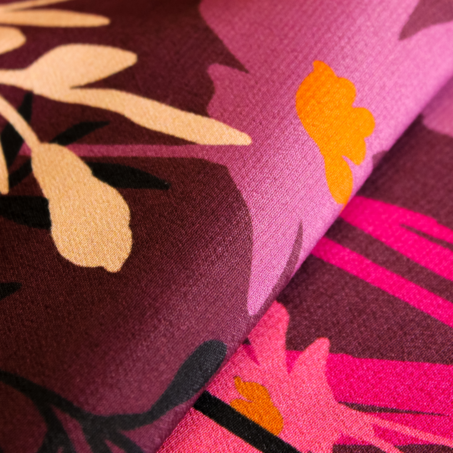Viscose mauve met bloemen - Burda
