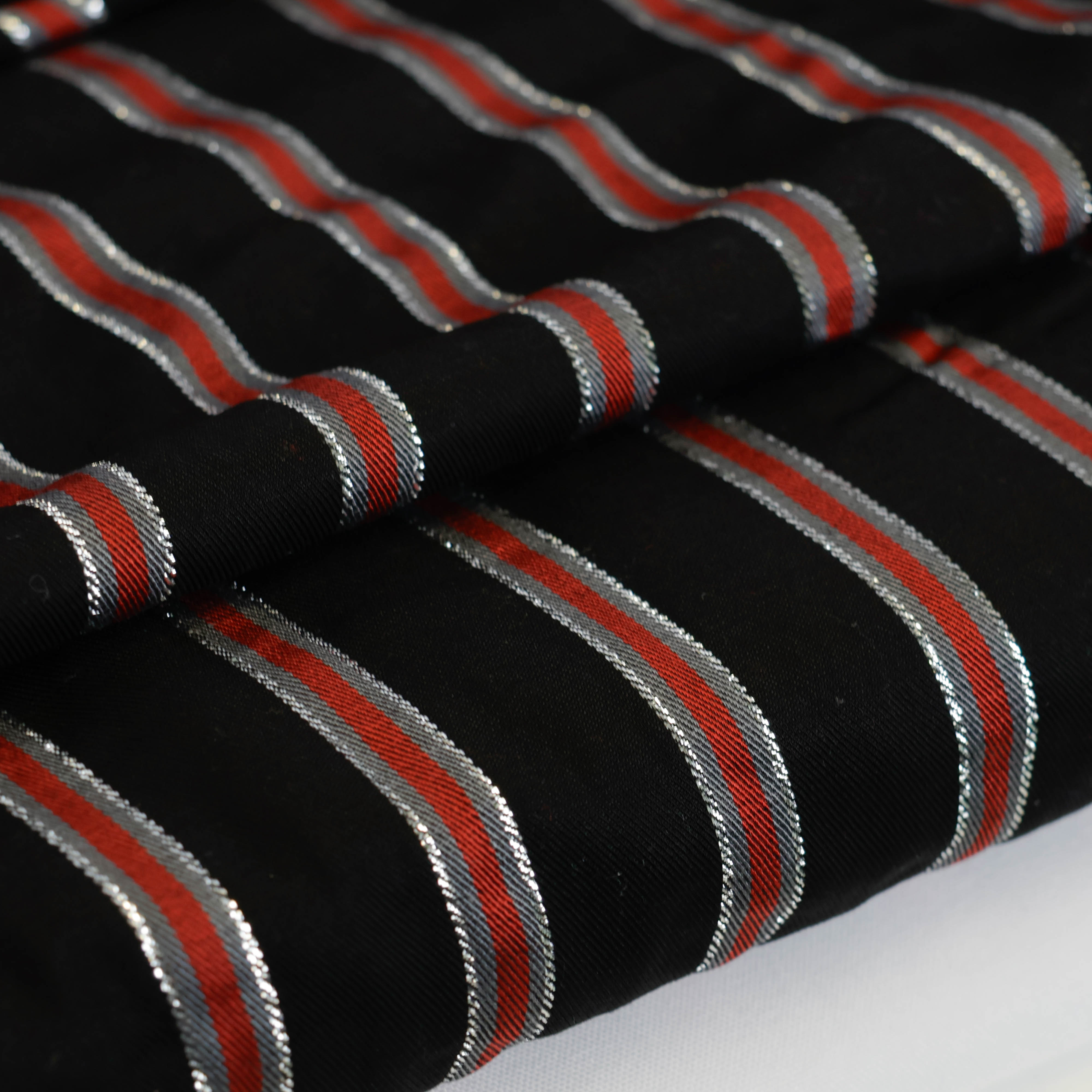 Viscose zwart gestreept met zilverdraad - Burda