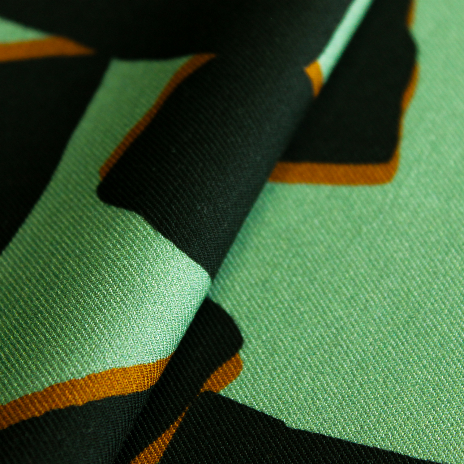 Viscose groen met zwarte rechthoeken