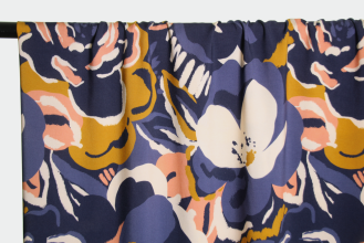 Blauwe viscose met geschilderde bloemen - Atelier Jupe