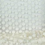 Witte kant met 3D bloemen