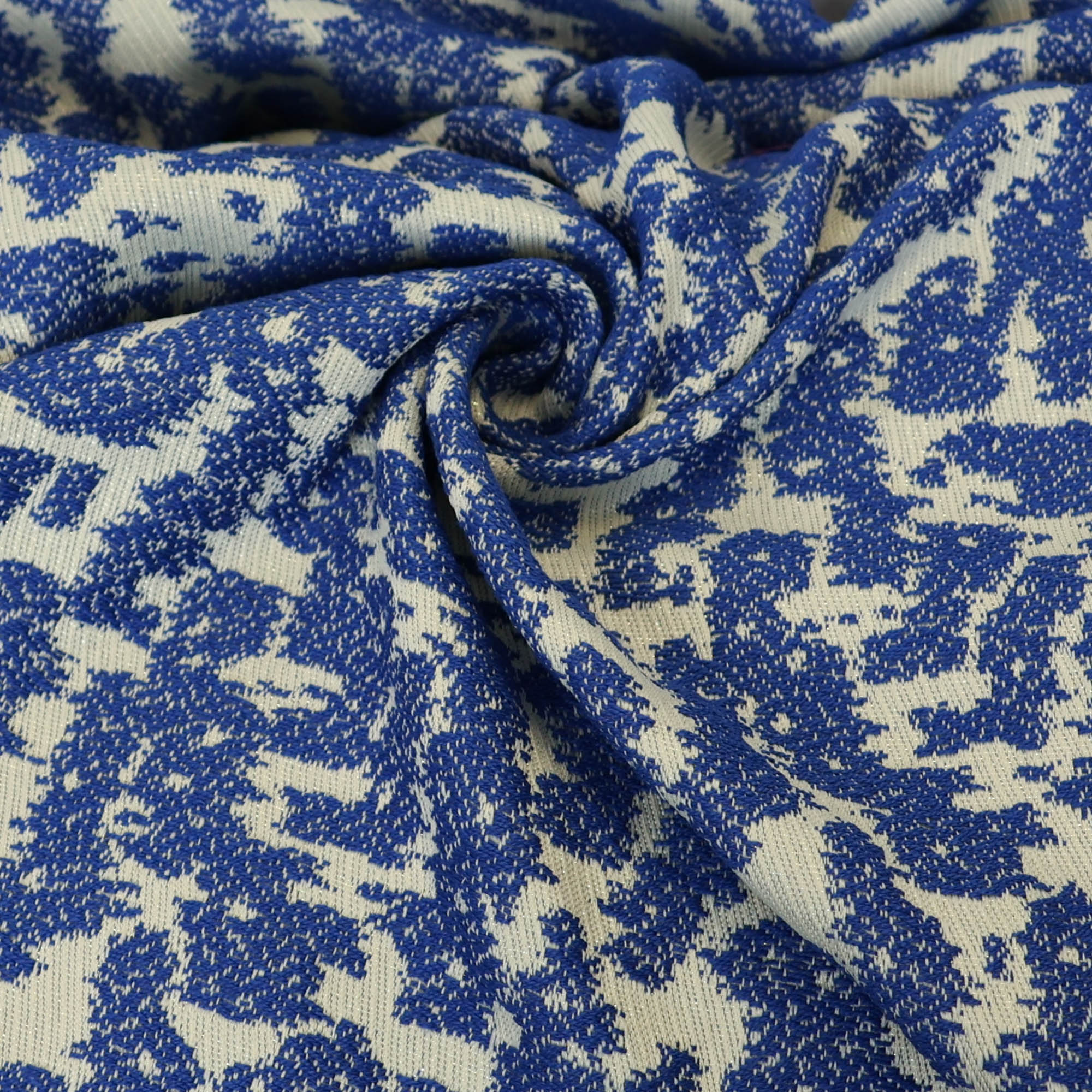 Jacquard wit met blauw patroon - Knipmode