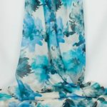Chiffon voile zijde wit met blauwe bloemen aquarel - Alta Moda