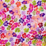 Geribde tricot met heldere multicolor bloemen aquarel