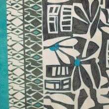 Polyester tricot wit met abstracte figuren in grijs en turquoise