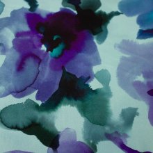 Zijde viscose mengeling wit met paarse en blauwe bloemen - Alta Moda