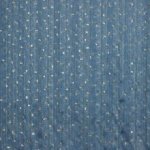 Voile blauw met bloempjes, goudvlokjes en een glinsterend draadje