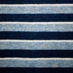 Gebreide wolmengeling lichtblauw / donkerblauw met strepen