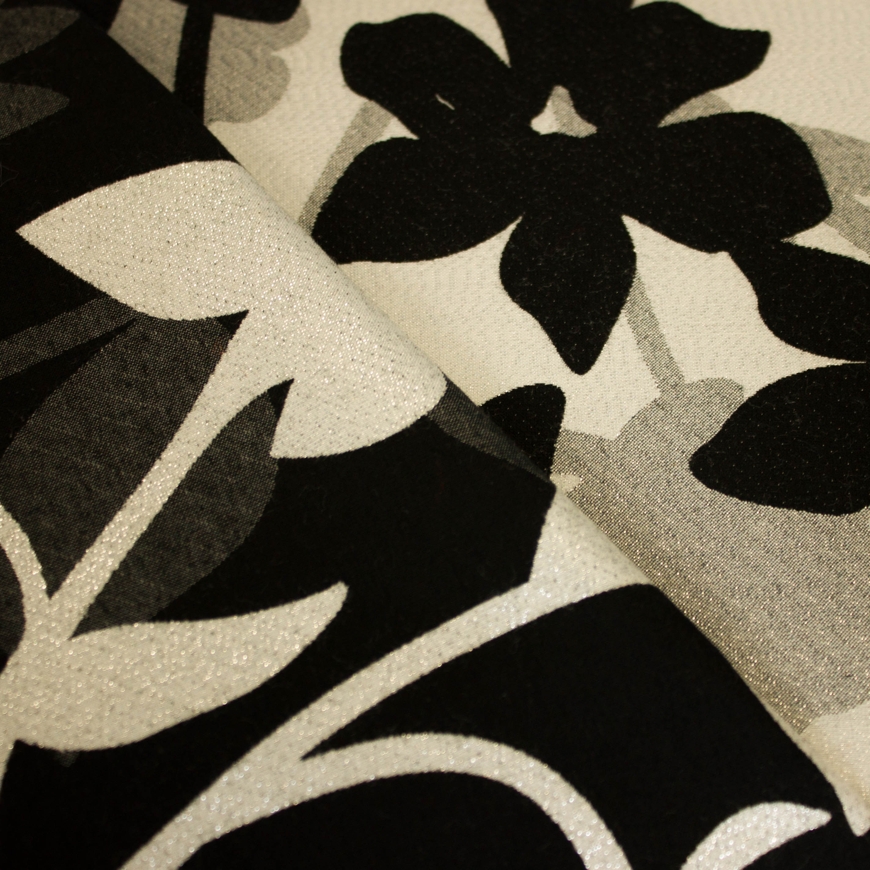 Jacquard lurex grijs / zwart met bloemen
