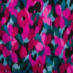 viscose satijn fuchsia met abstract motief